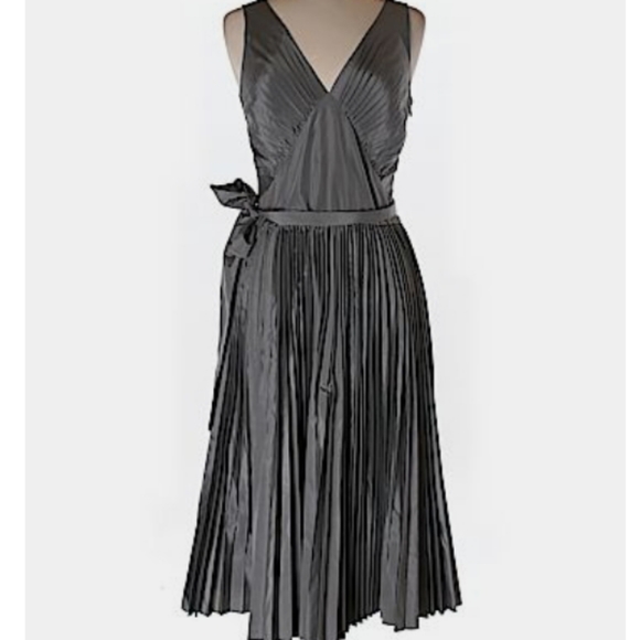 Banana republic silk silver gray dress - Picture 2 of 16